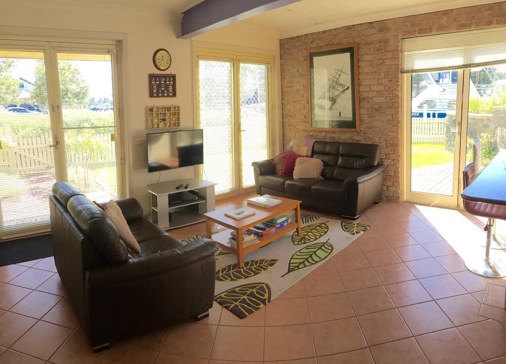 Villa Dockside Waterfront Indulgence Port Fairy Exterior foto