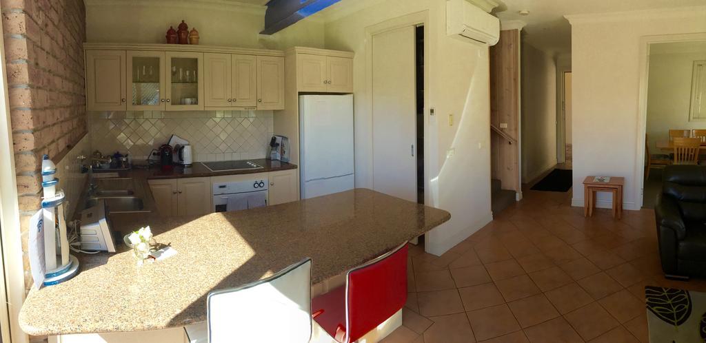 Villa Dockside Waterfront Indulgence Port Fairy Exterior foto